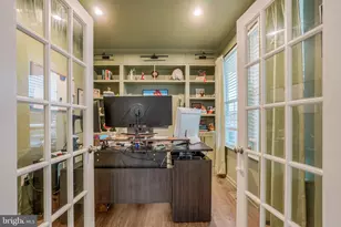 10008 S Streamview Ct, Fredericksburg, VA 22408 - Photo 5