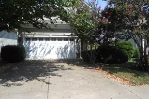 286 Bridgewater Cir, Fredericksburg, VA 22406 - Photo 1