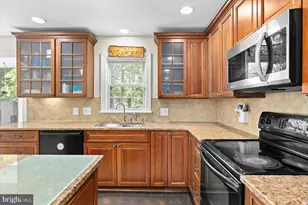 616 Winterberry Dr, Fredericksburg, VA 22405 - Photo 15