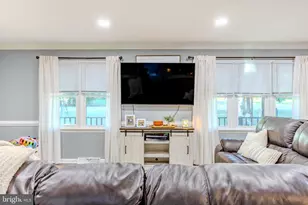 2137 Aquia Dr, Stafford, VA 22554 - Photo 9