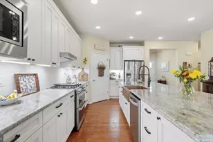 5909 Avery Pt Dr, Fredericksburg, VA 22406 - Photo 5