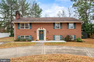 212 Taylor St, Fredericksburg, VA 22405 - Photo 1