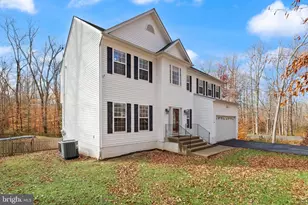 100 Brookewood Dr, Fredericksburg, VA 22405 - Photo 5