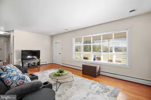 148 Sanford Dr, Fredericksburg, VA 22406 - Photo 5