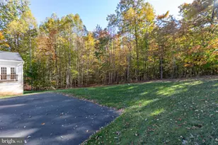 425 Gentle Breeze Cir, Fredericksburg, VA 22406 - Photo 45