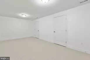 425 Gentle Breeze Cir, Fredericksburg, VA 22406 - Photo 39