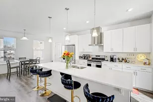 423 Honeyberry Ln, Fredericksburg, VA 22405 - Photo 3