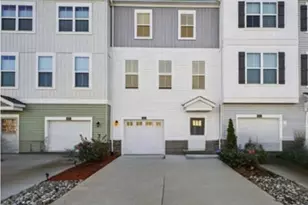 423 Honeyberry Ln, Fredericksburg, VA 22405 - Photo 1