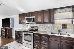 34 Crater Ln, Stafford, VA 22556 - Photo 21