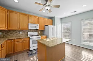 19 Calloway Dr, Fredericksburg, VA 22406 - Photo 9