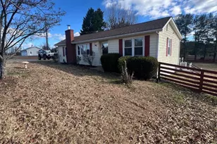 1244 Mountain View Rd, Fredericksburg, VA 22406 - Photo 1