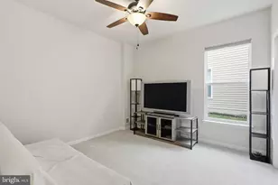 5950 Avery Pt Dr, Fredericksburg, VA 22406 - Photo 17