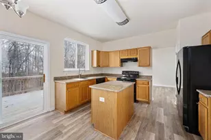 8 Newport Ct, Stafford, VA 22554 - Photo 7