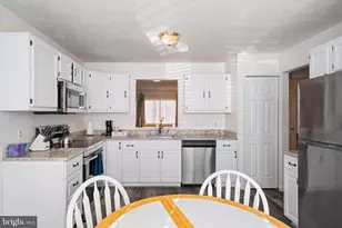 407 Kings Crest Dr, Stafford, VA 22554 - Photo 9