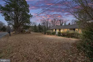 742 White Oak Rd, Fredericksburg, VA 22405 - Photo 3