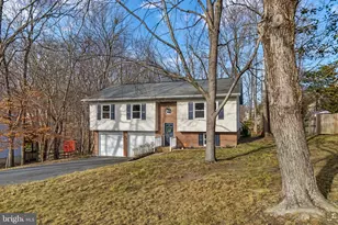 1703 Sherwood Dr, Fredericksburg, VA 22405 - Photo 3