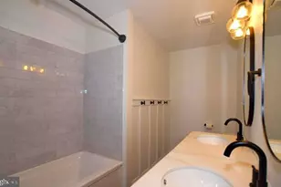 312 Surry Ln, Stafford, VA 22556 - Photo 5