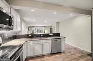 1205 Holly St, Fredericksburg, VA 22405 - Photo 9