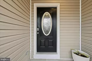 911 Walnut Dr, Fredericksburg, VA 22405 - Photo 5