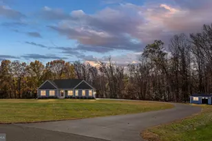 245 Saddle Ridge Ln, Fredericksburg, VA 22406 - Photo 3