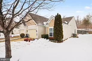 257 Long Point Dr, Fredericksburg, VA 22406 - Photo 3