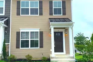 2 Andrews Pl, Fredericksburg, VA 22405 - Photo 1