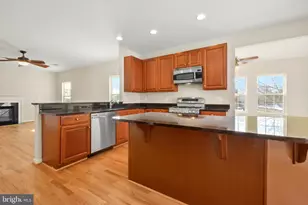 20 Manorwood Dr, Fredericksburg, VA 22406 - Photo 15