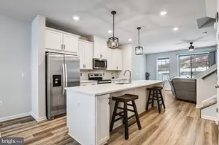 152 Whitson Woods Pl, Stafford, VA 22554 - Photo 3