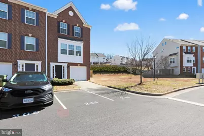 211 Dundee Place, Fredericksburg, VA 22405 - Photo 3