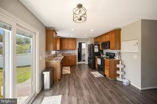 33 Summerfield Ln, Fredericksburg, VA 22405 - Photo 19