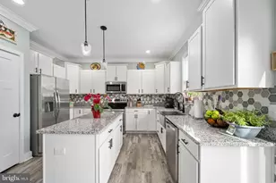 14 Carol St, Fredericksburg, VA 22405 - Photo 3