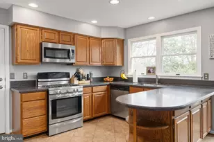 10 Bridgeport Cir, Stafford, VA 22554 - Photo 13