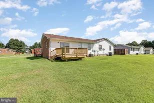 1824 Meadow Dr, Fredericksburg, VA 22405 - Photo 23