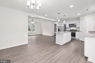 24 Breezy Hill Dr, Stafford, VA 22556 - Photo 7