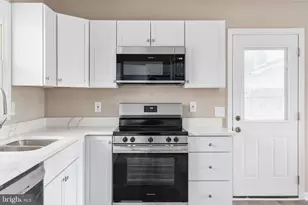 402 Sullivan Dr, Fredericksburg, VA 22405 - Photo 9