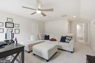 5950 Avery Pt Dr, Fredericksburg, VA 22406 - Photo 5