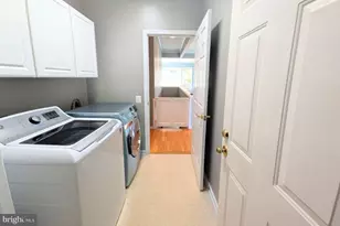 27 Hanover Ct, Fredericksburg, VA 22406 - Photo 33