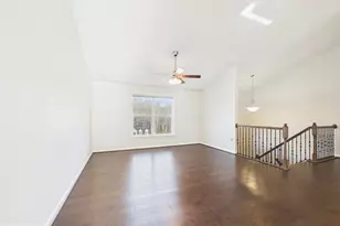 8 Howard Cir, Fredericksburg, VA 22405 - Photo 9