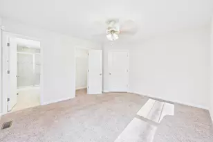 8 Howard Cir, Fredericksburg, VA 22405 - Photo 15