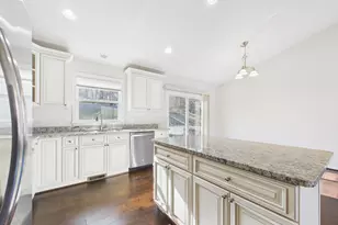 8 Howard Cir, Fredericksburg, VA 22405 - Photo 7