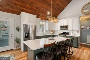 37 Pendleton Rd, Fredericksburg, VA 22405 - Photo 5