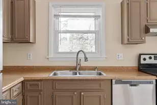 205 Austin Dr, Stafford, VA 22556 - Photo 17