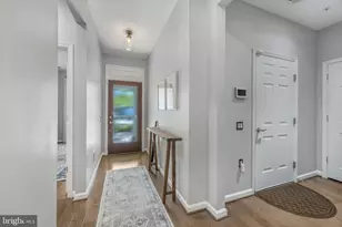 147 Long Point Dr, Fredericksburg, VA 22406 - Photo 5