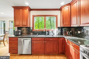 98 Wateredge Ln, Fredericksburg, VA 22406 - Photo 9