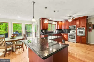 98 Wateredge Ln, Fredericksburg, VA 22406 - Photo 11