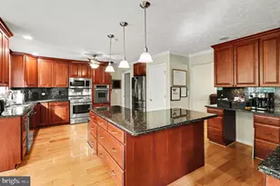 98 Wateredge Ln, Fredericksburg, VA 22406 - Photo 7