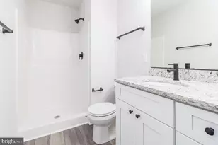 1194 Holly St, Fredericksburg, VA 22405 - Photo 17