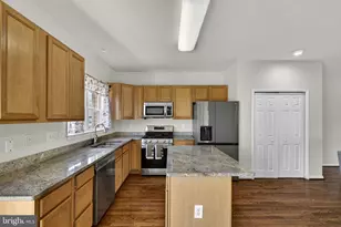 102 Clearwater Ct, Stafford, VA 22554 - Photo 11
