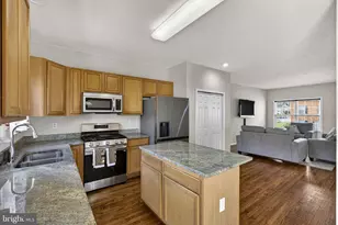 102 Clearwater Ct, Stafford, VA 22554 - Photo 13