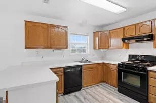 202 Sterling Ct, Stafford, VA 22554 - Photo 9